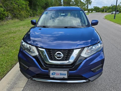 Used 2017 Nissan Rogue S AWD/4WD image 2