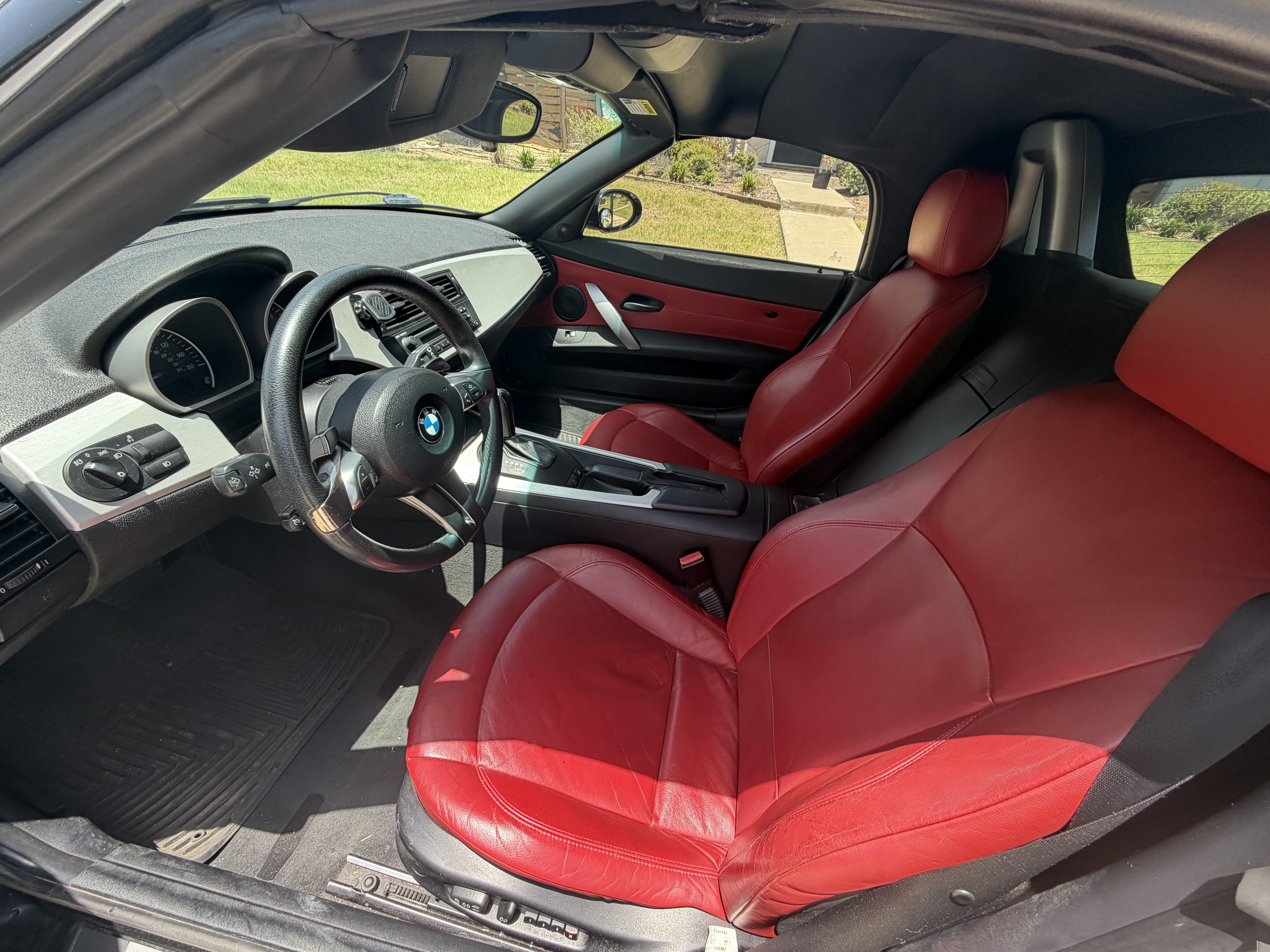 Used 2006 BMW Z4 3.0i RWD image 10