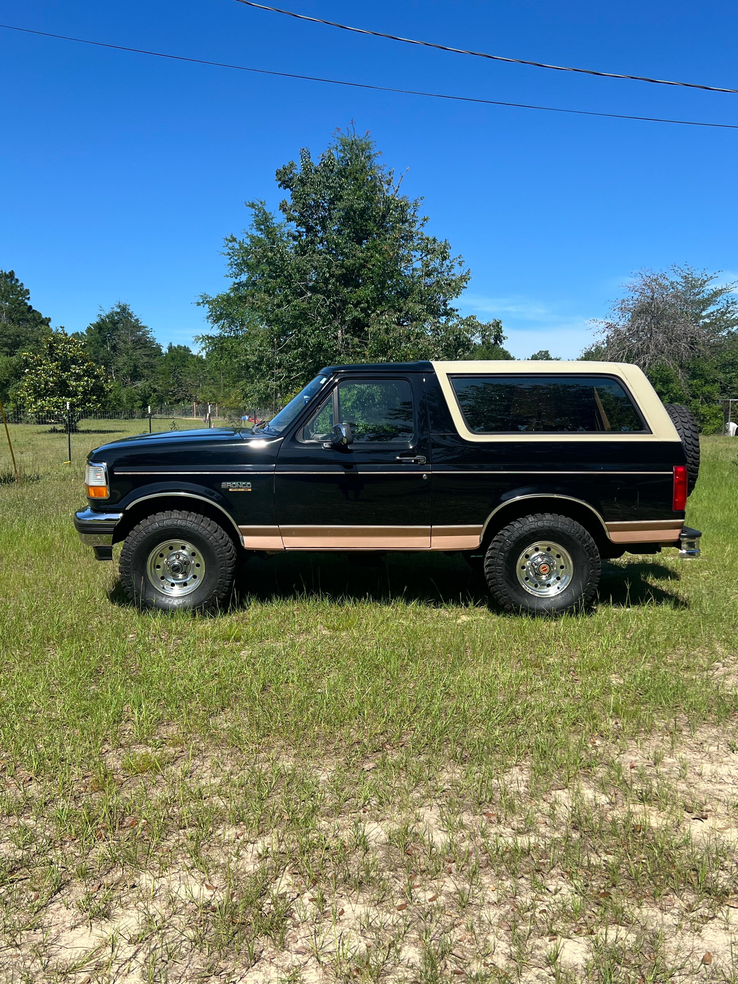 Used 1994 Ford Bronco AWD/4WD image 2