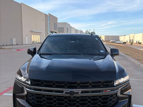 Used 2021 Chevrolet Tahoe Z71 w/ Z71 Signature Package image 5