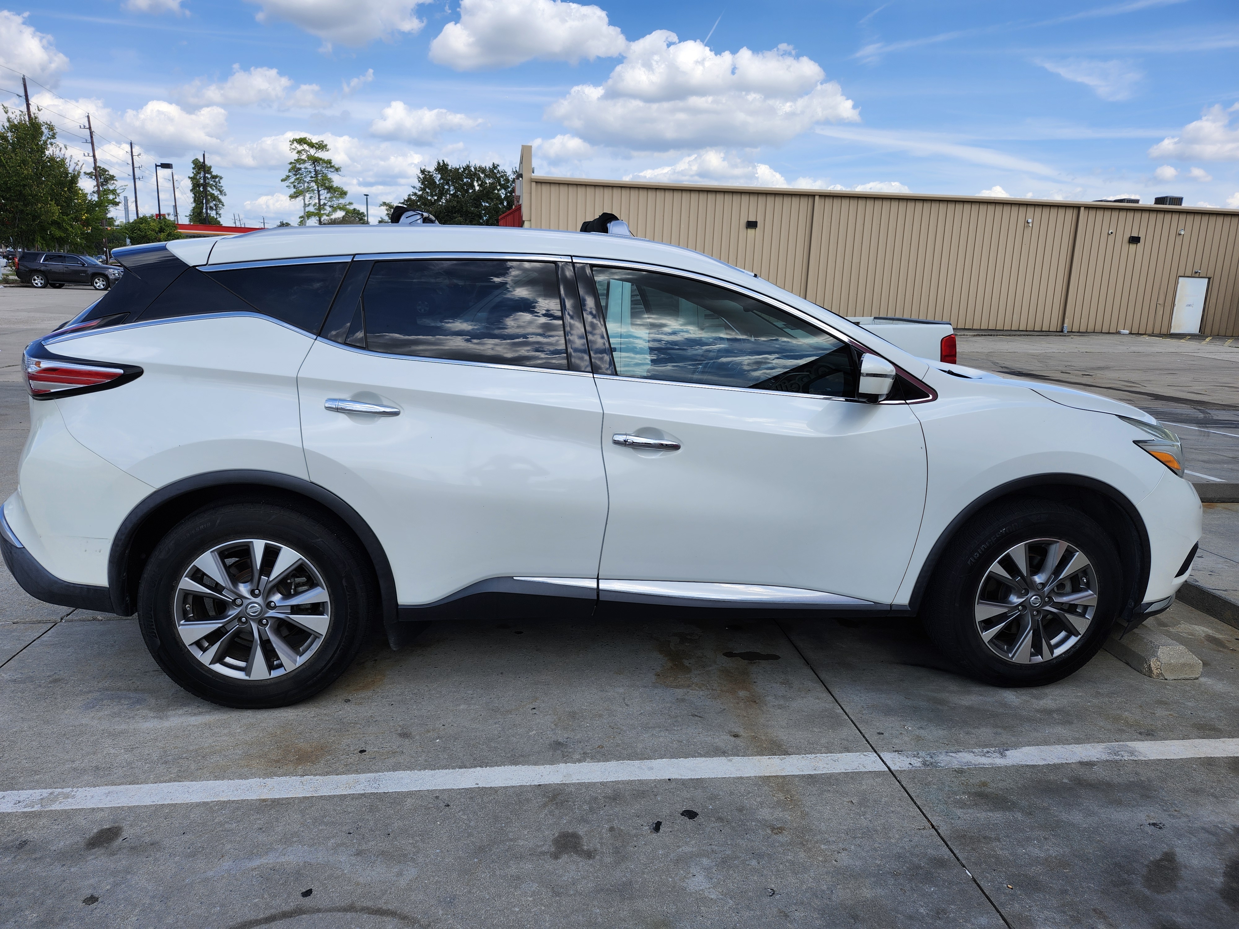 Used 2016 Nissan Murano SL FWD image 1