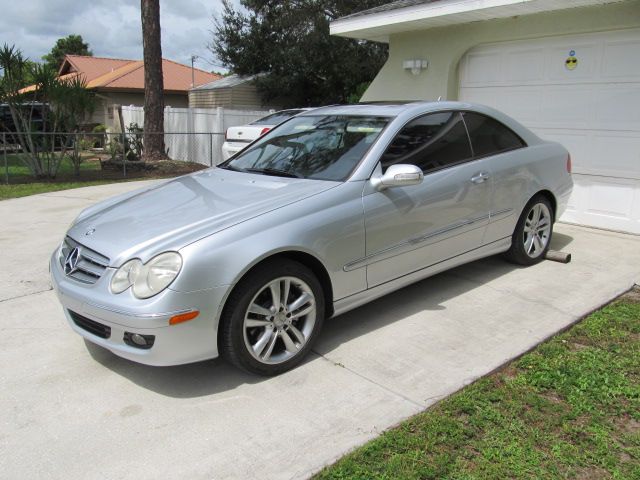 Used 2007 Mercedes-Benz CLK 350 Coupe image 1
