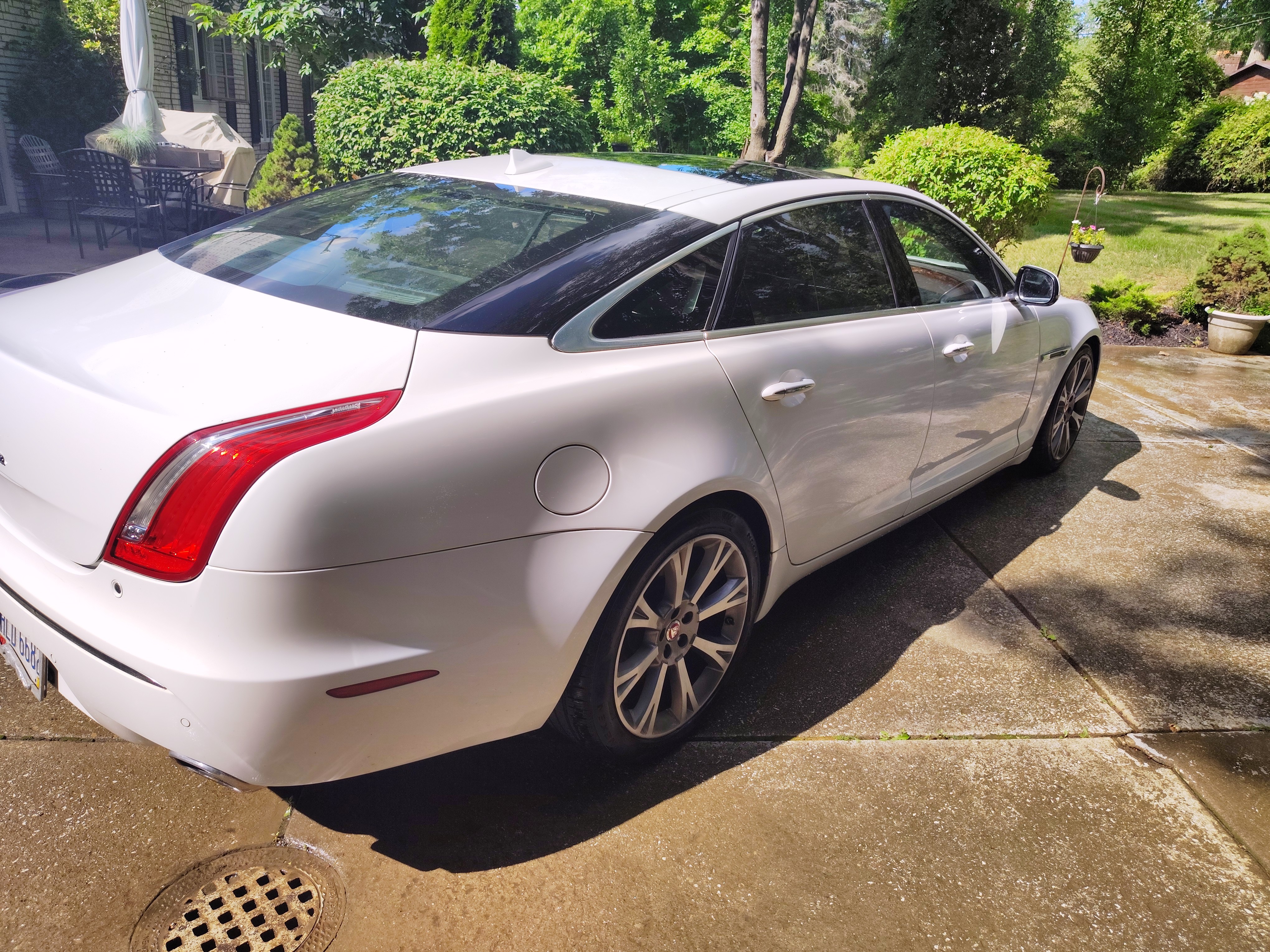 Used 2014 Jaguar XJ L Portfolio RWD image 6