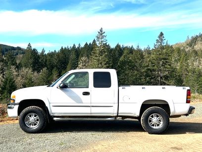 Used 2005 GMC Sierra 2500 SLT w/ Skid Plate Package