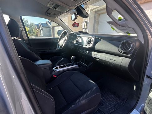 Used 2021 Toyota Tacoma SR5 w/ Trail Edition AWD/4WD image 11