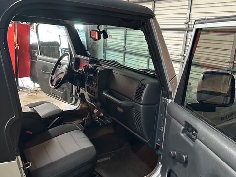 Used 2006 Jeep Wrangler Rubicon image 10