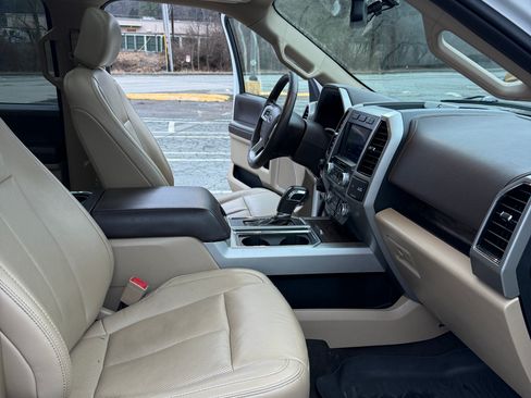 Used 2020 Ford F150 Lariat w/ Equipment Group 502A Luxury image 12