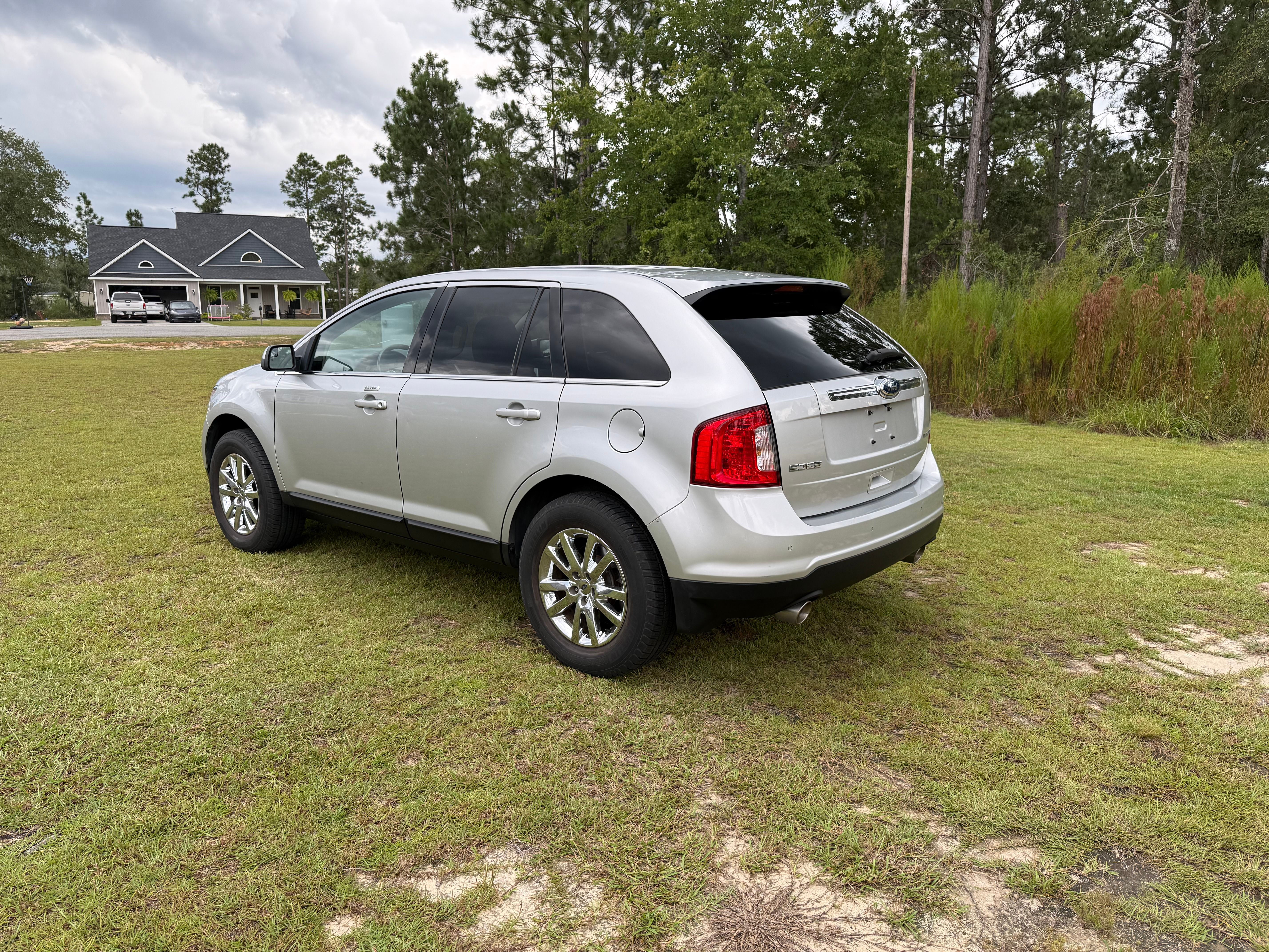 Used 2013 Ford Edge Limited FWD image 4