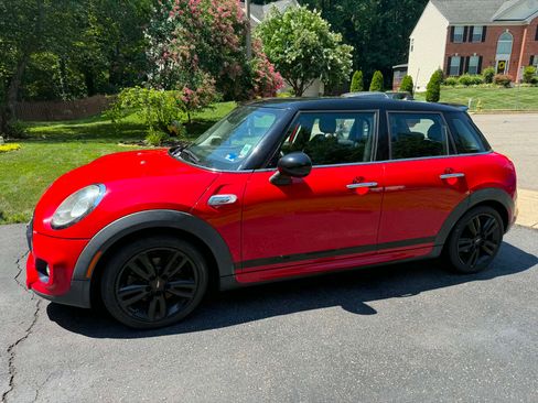 Used 2015 MINI Cooper S FWD image 1