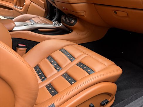 Used 2013 Ferrari California RWD image 11