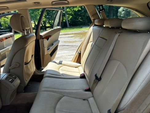 Used 2007 Mercedes-Benz E 350 4MATIC Wagon image 14