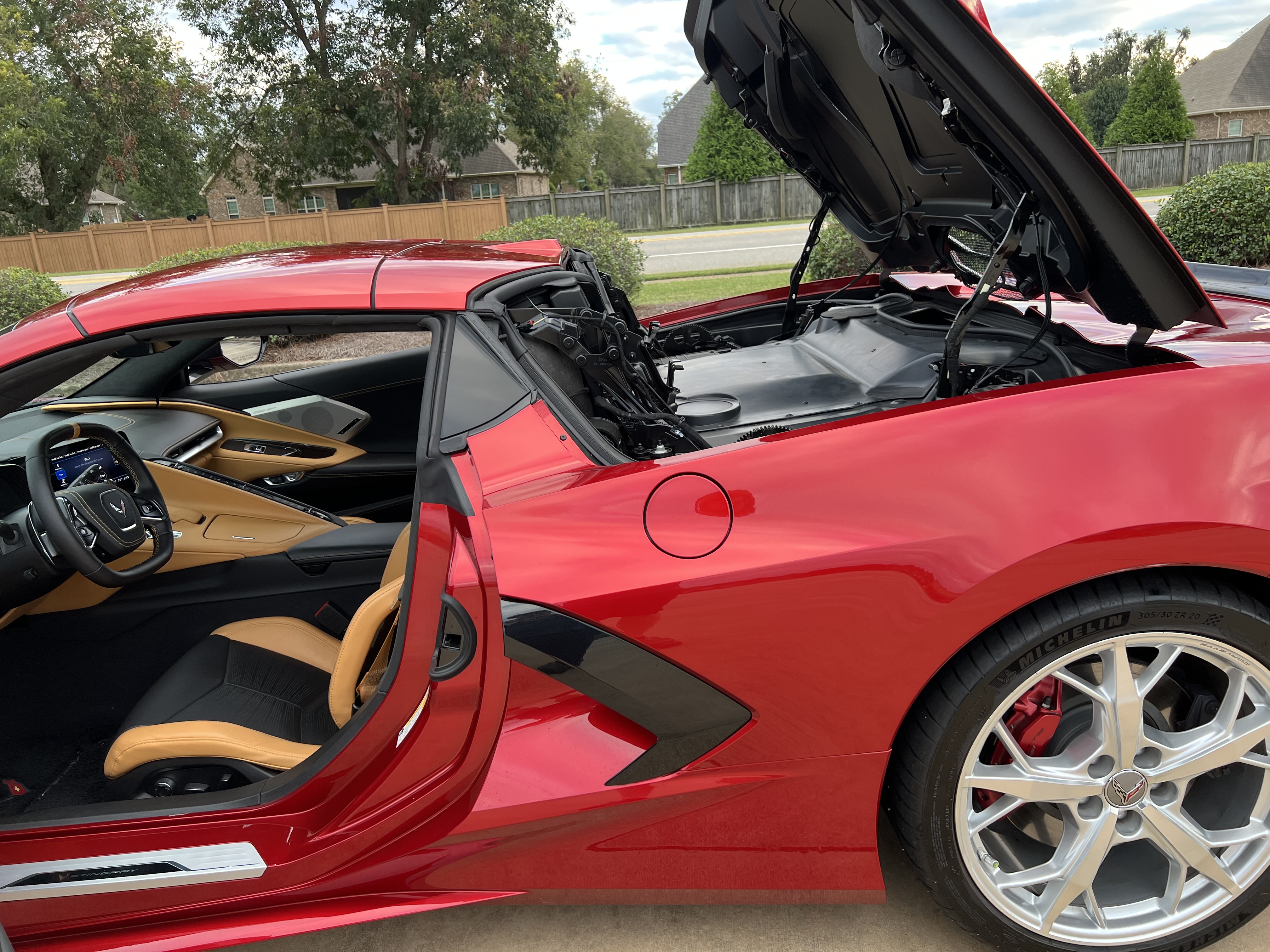 Used 2021 Chevrolet Corvette Stingray Premium Conv w/ Z51 Performance Package RWD image 11