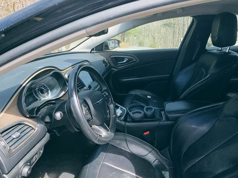 Used 2015 Chrysler 200 C w/ Navigation & Sound Group I image 15