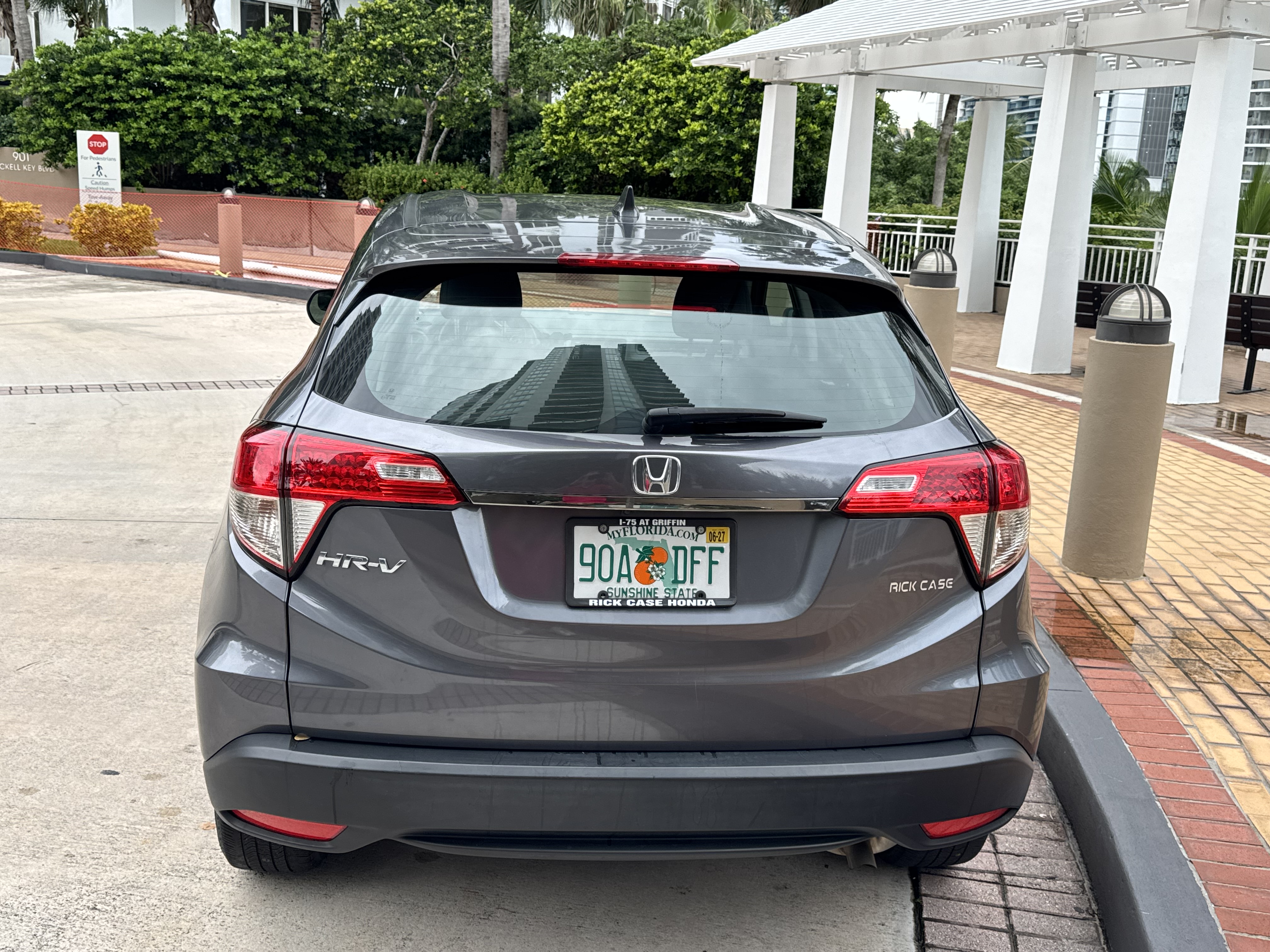 Used 2021 Honda HR-V LX image 6