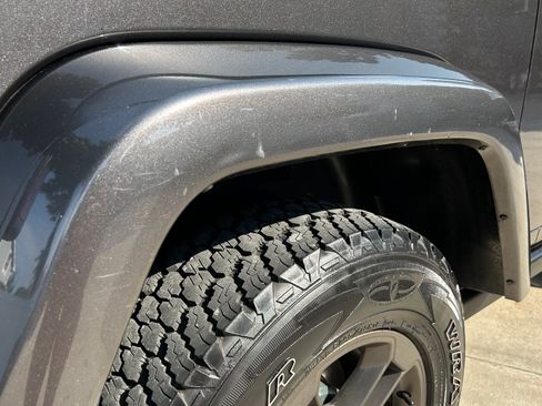 Used 2016 Jeep Wrangler Sahara AWD/4WD image 14