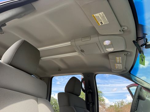 Used 2004 Ford F150 XLT RWD image 12