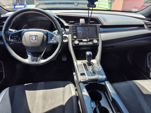Used 2021 Honda Civic Sport image 2
