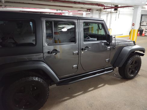 Used 2017 Jeep Wrangler Unlimited Sport AWD/4WD image 5