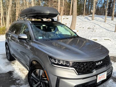 Used 2022 Kia Sorento EX w/ Panoramic Sunroof Package