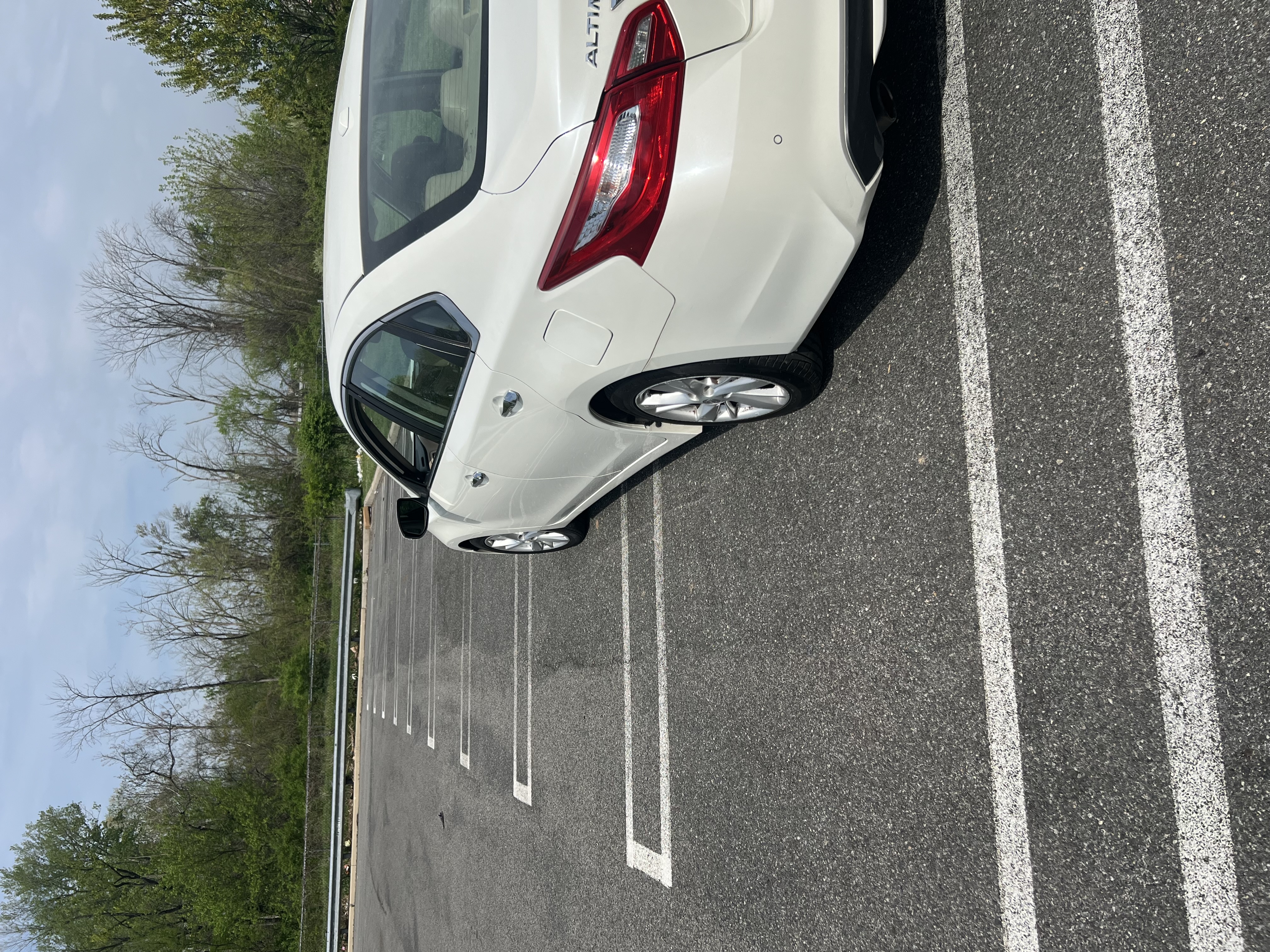 Used 2017 Nissan Altima 3.5 SL FWD image 5