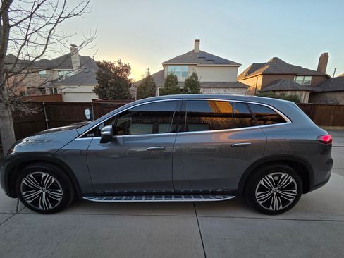 Used 2023 Mercedes-Benz EQS 450+ SUV image 13