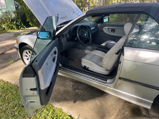 Used 1999 BMW 328i Convertible RWD image 12