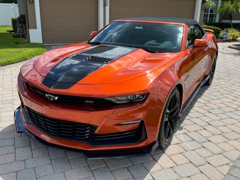 Used 2023 Chevrolet Camaro SS w/ Design Package 2 RWD image 4