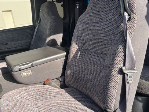 Used 2001 Dodge Ram 2500 Truck 4x4 Quad Cab image 9