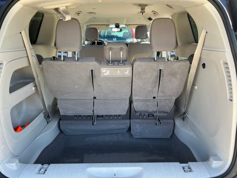 Used 2017 Chrysler Pacifica LX image 19