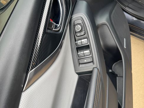 Used 2018 Subaru Crosstrek 2.0i Limited image 9