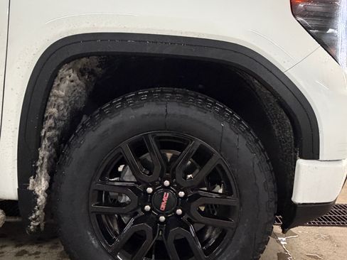 Used 2022 GMC Sierra 1500 Elevation image 25