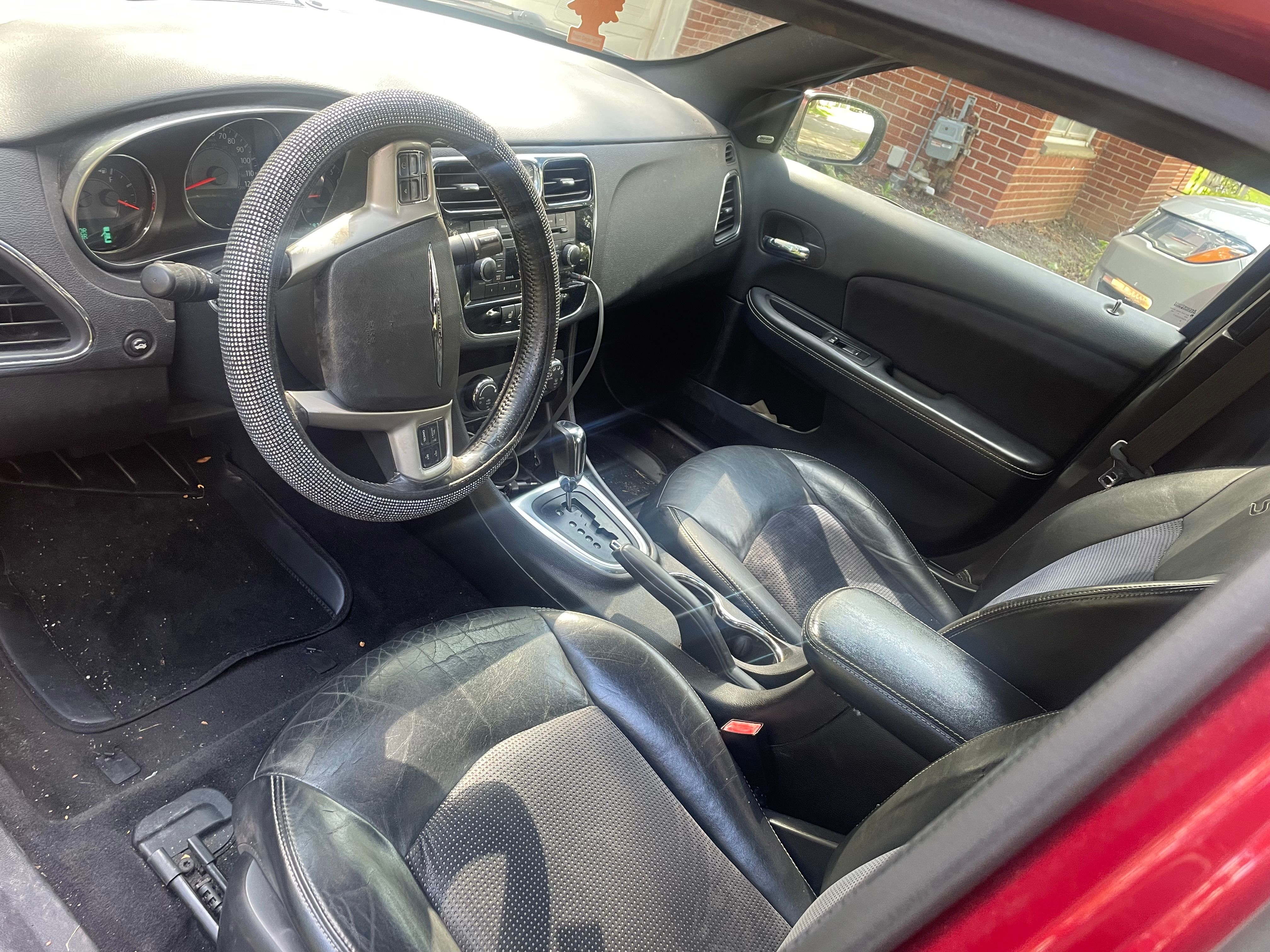 Used 2013 Chrysler 200 Limited FWD image 13