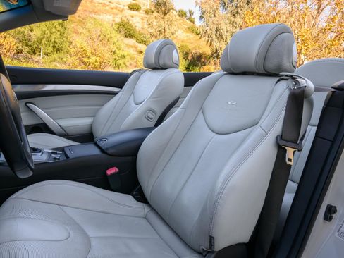 Used 2013 INFINITI G37 Sport w/ Premium Pkg image 13