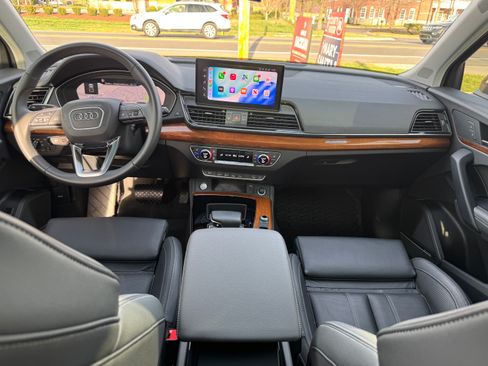 Used 2023 Audi Q5 Prestige w/ Prestige Package image 13