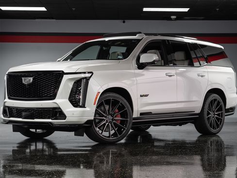 Used 2025 Cadillac Escalade V w/ LPO, ONYX Package image 1