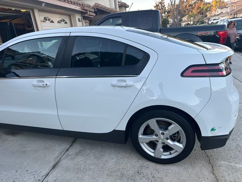 Used 2014 Chevrolet Volt Premium w/ Premium Trim Package image 11