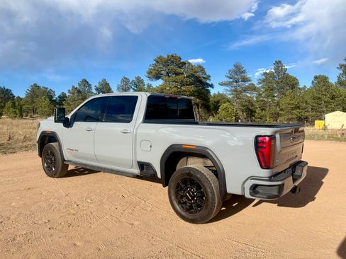 Used 2024 GMC Sierra 2500 AT4 w/ Technology Package image 2