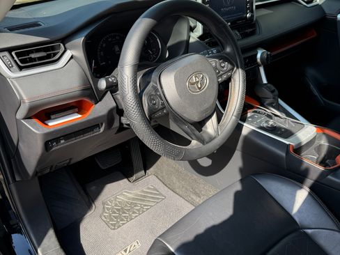 Used 2019 Toyota RAV4 Adventure image 6