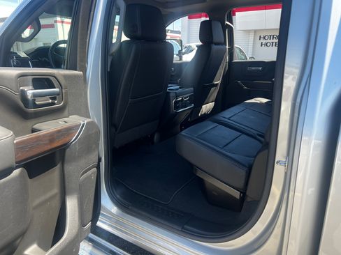 Used 2023 GMC Sierra 2500 SLT w/ SLT Convenience Package RWD image 22