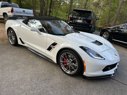Used 2019 Chevrolet Corvette Grand Sport image 2