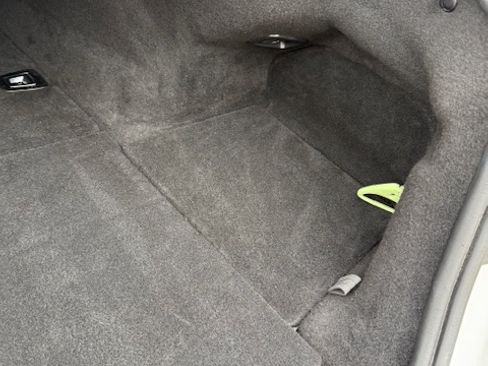 Used 2019 BMW 530e xDrive w/ M Sport Package image 27