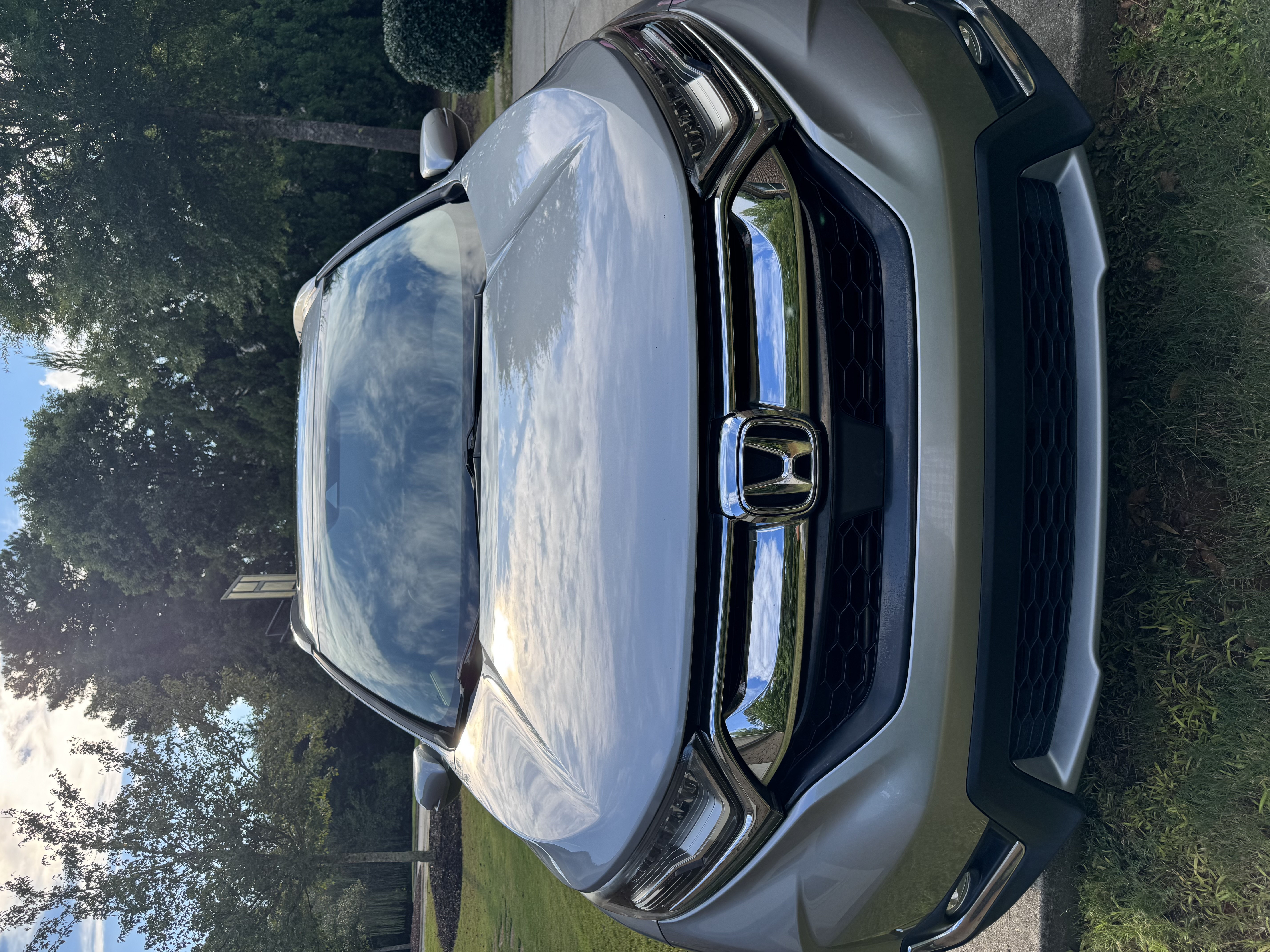 Used 2019 Honda CR-V Touring image 1