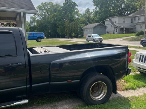 Used 2009 Dodge Ram 3500 Truck ST w/ Popular Equipment Group image 2