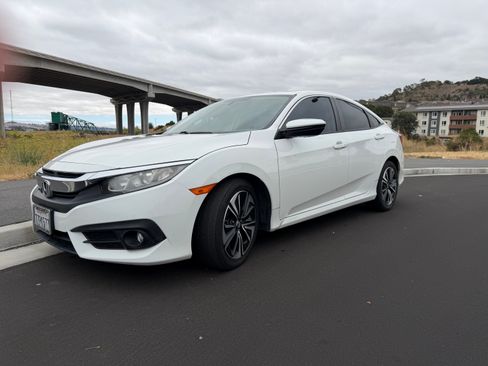 Used 2017 Honda Civic EX-T image 14