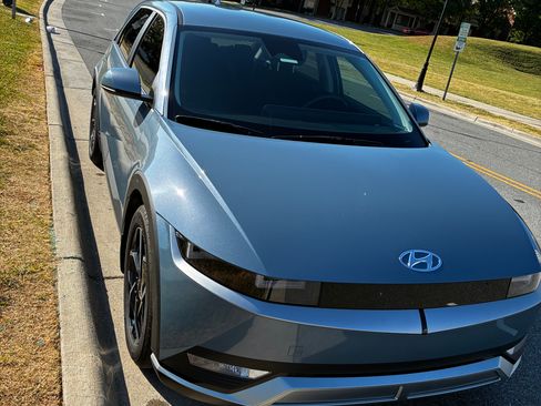 Used 2023 Hyundai Ioniq 5 SE RWD image 5