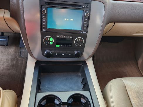 Used 2011 GMC Yukon SLT image 11