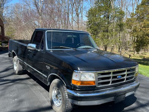 Used 1995 Ford F150 2WD Regular Cab image 2