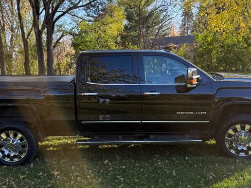 Used 2016 GMC Sierra 2500 Denali w/ Duramax Plus Package image 21