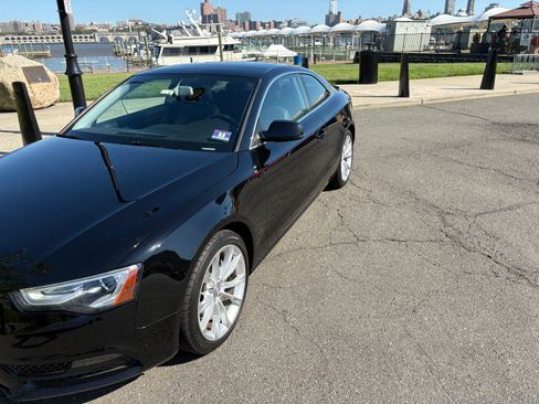 Used 2013 Audi A5 2.0T Premium image 2