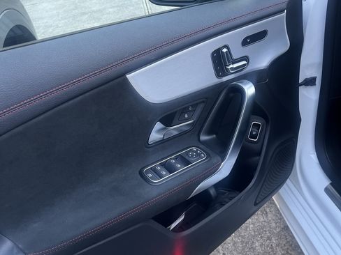 Used 2023 Mercedes-Benz CLA 250 4MATIC image 10